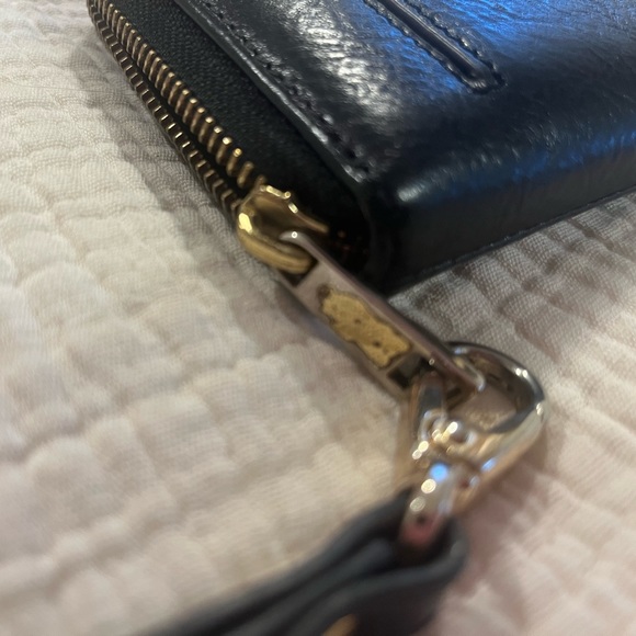 Black Fossil Wristlet - Picture 4 of 4